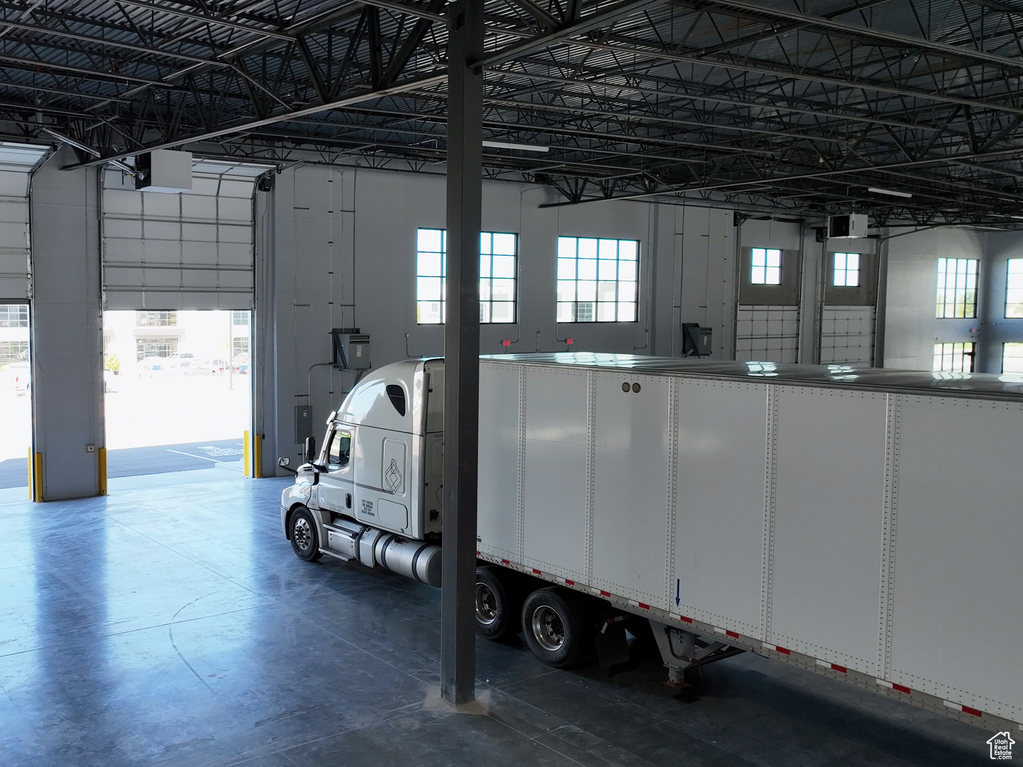 WOODS CROSS INDUSTRIAL - Commercial Lease