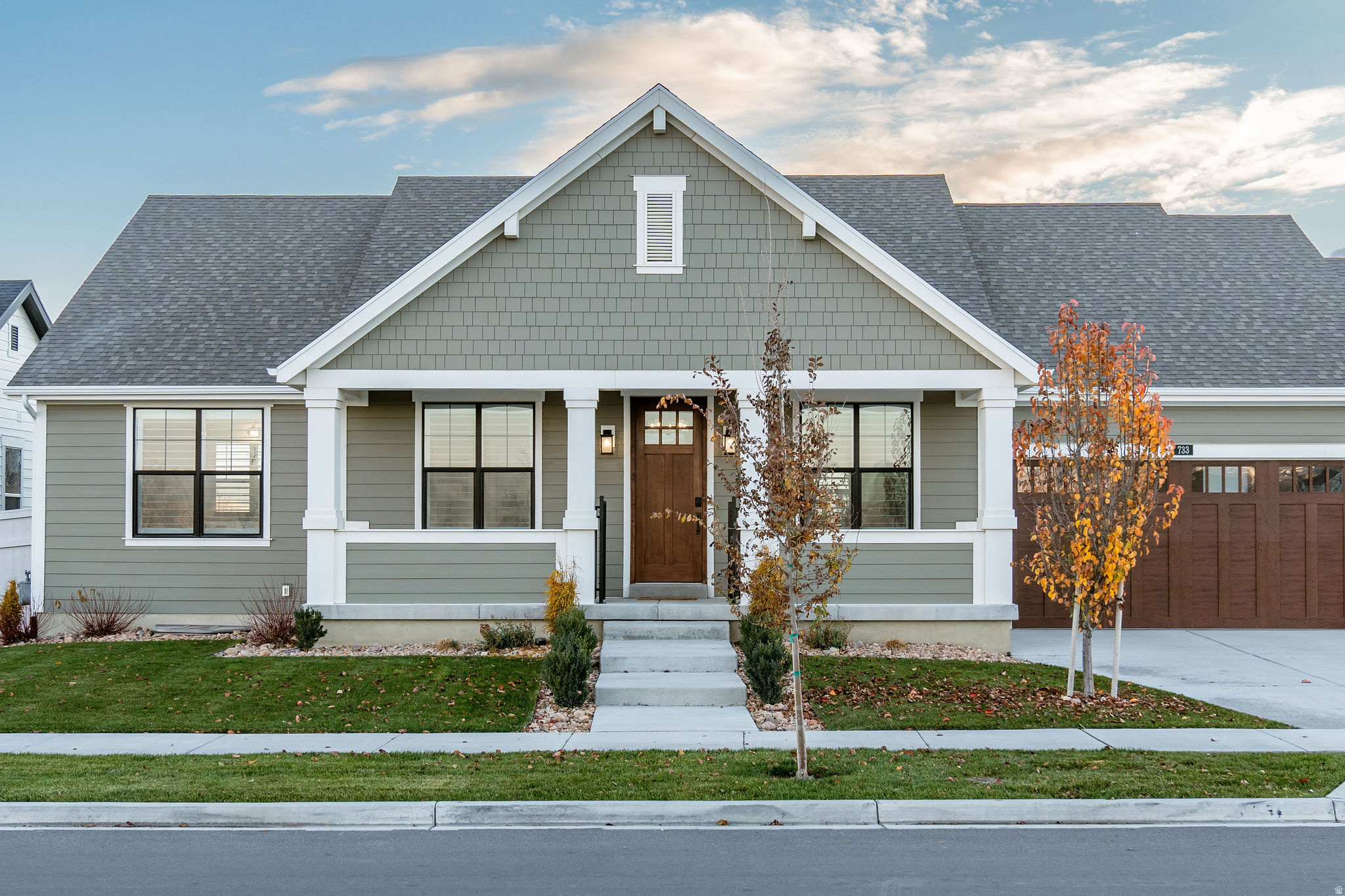 BEACON POINTE - Residential