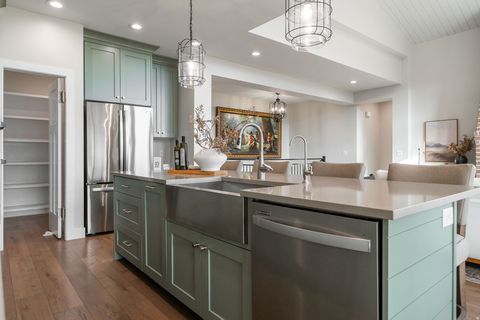 Tiny photo for 733 W LIGHTHOUSE DR, Saratoga Springs, UT 84045 (MLS # 2124741)