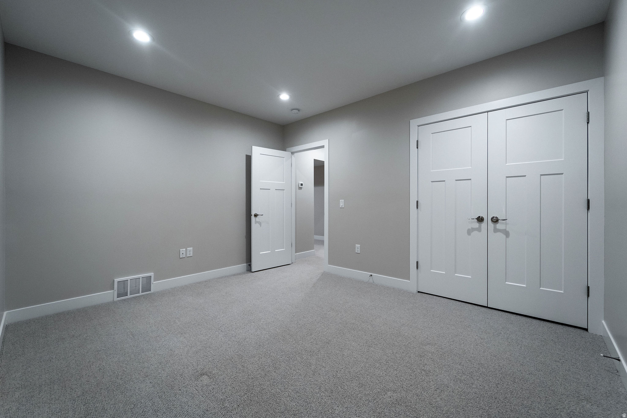 BEACON POINTE - Residential