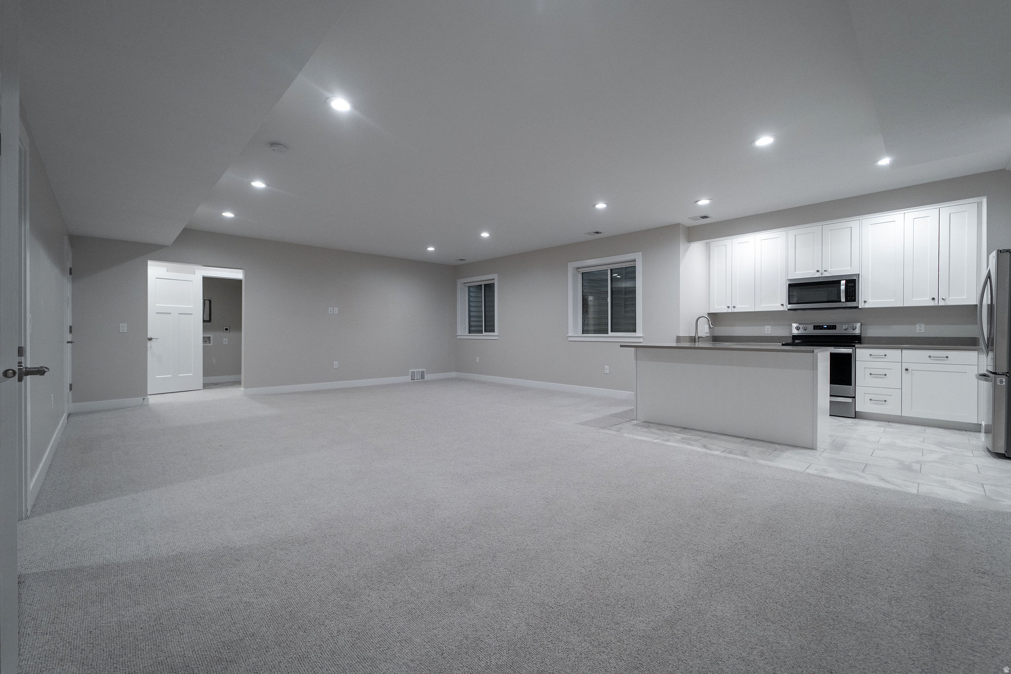 BEACON POINTE - Residential