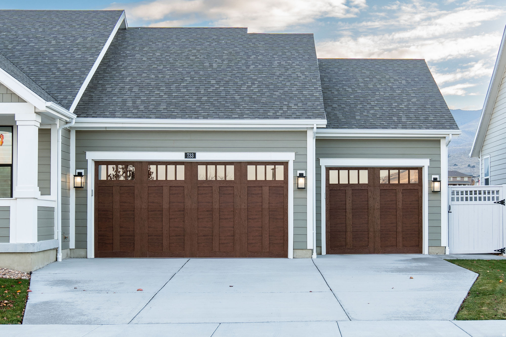 BEACON POINTE - Residential