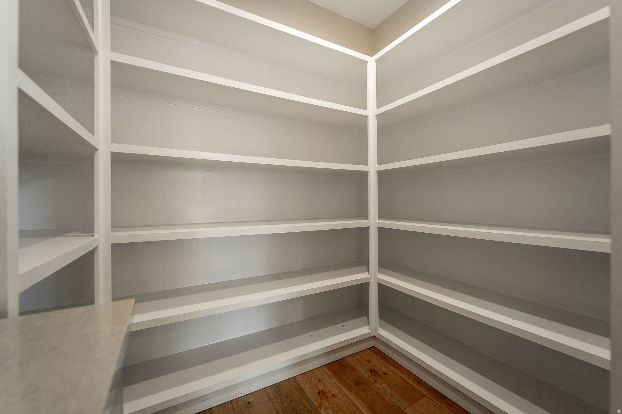 BEACON POINTE - Residential