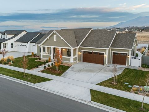 Tiny photo for 733 W LIGHTHOUSE DR, Saratoga Springs, UT 84045 (MLS # 2124741)