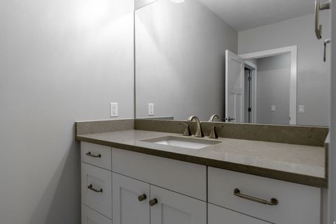 Tiny photo for 733 W LIGHTHOUSE DR, Saratoga Springs, UT 84045 (MLS # 2124741)