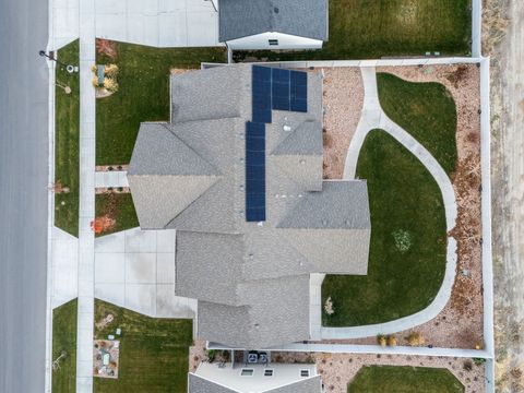 Tiny photo for 733 W LIGHTHOUSE DR, Saratoga Springs, UT 84045 (MLS # 2124741)