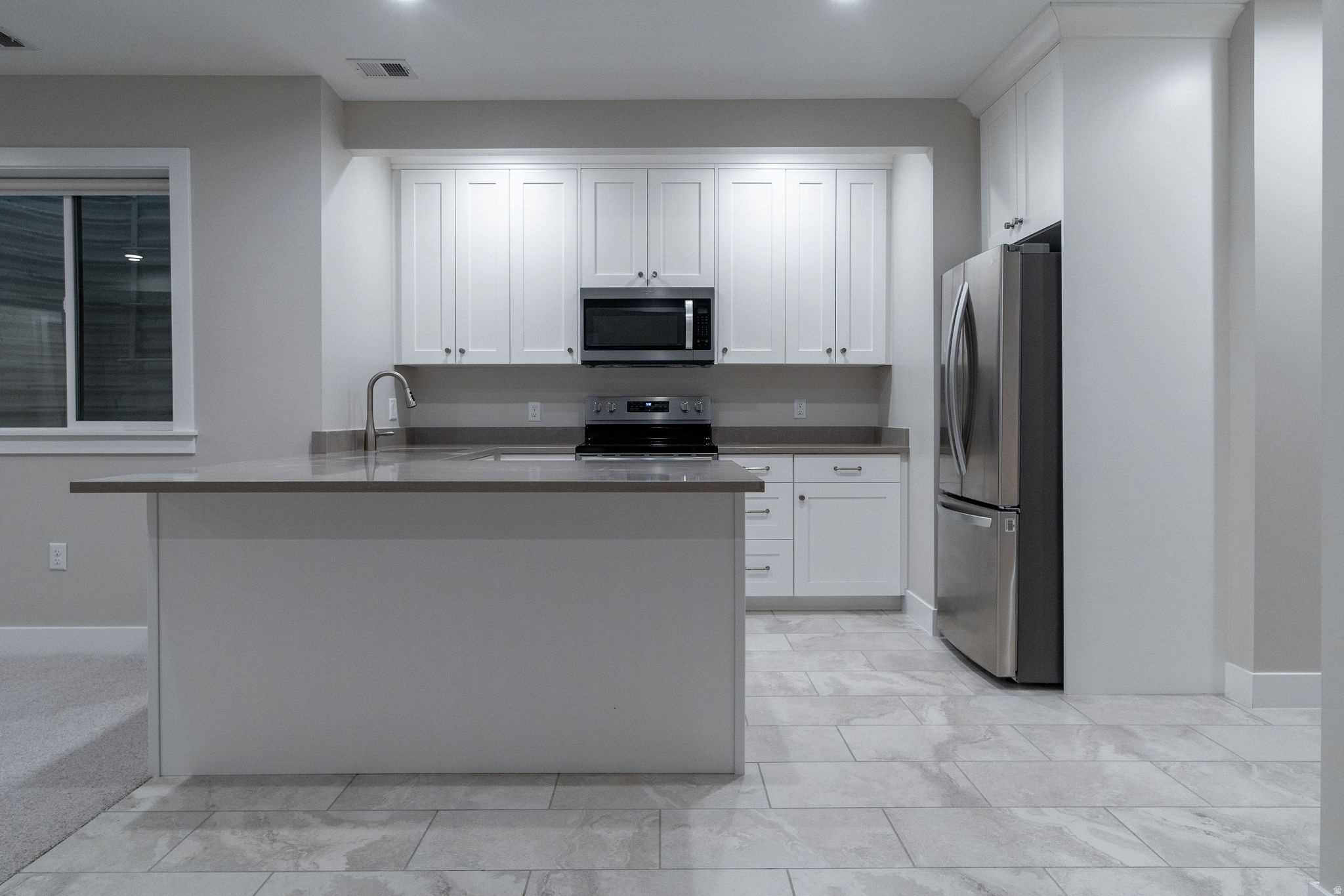 BEACON POINTE - Residential