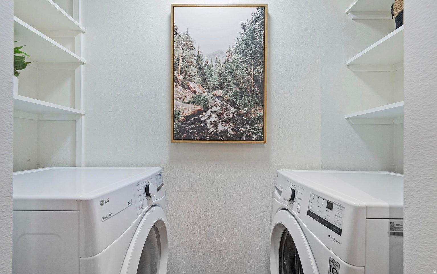 POWDERWOOD AT LANDMARK - Residential