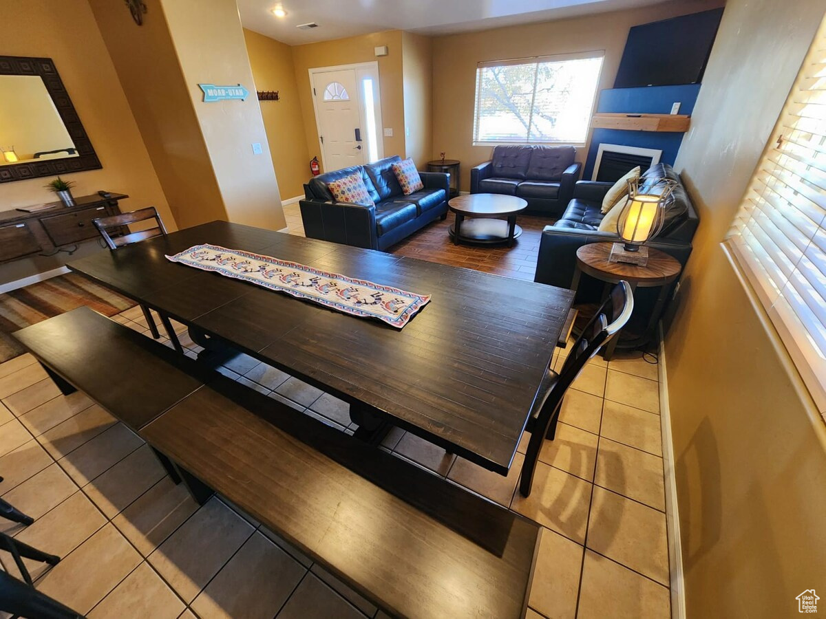 TIERRA DEL SOL - Residential Income