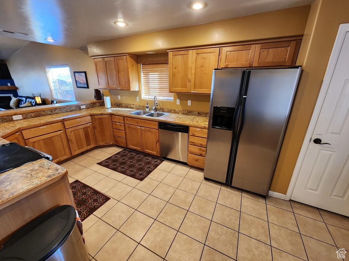 TIERRA DEL SOL - Residential Income