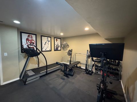 Tiny photo for 1503 DAYLILY CIR, Farmington, UT 84025 (MLS # 2142349)