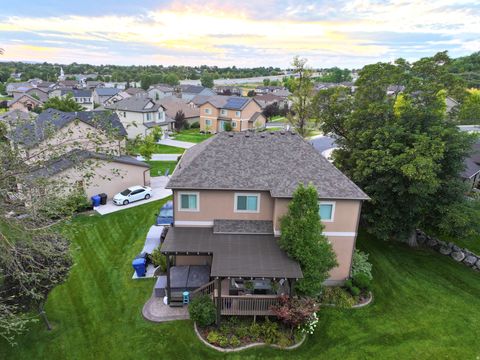 Tiny photo for 1503 DAYLILY CIR, Farmington, UT 84025 (MLS # 2142349)