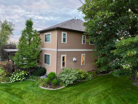 Tiny photo for 1503 DAYLILY CIR, Farmington, UT 84025 (MLS # 2142349)