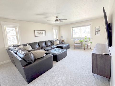 Tiny photo for 1503 DAYLILY CIR, Farmington, UT 84025 (MLS # 2142349)