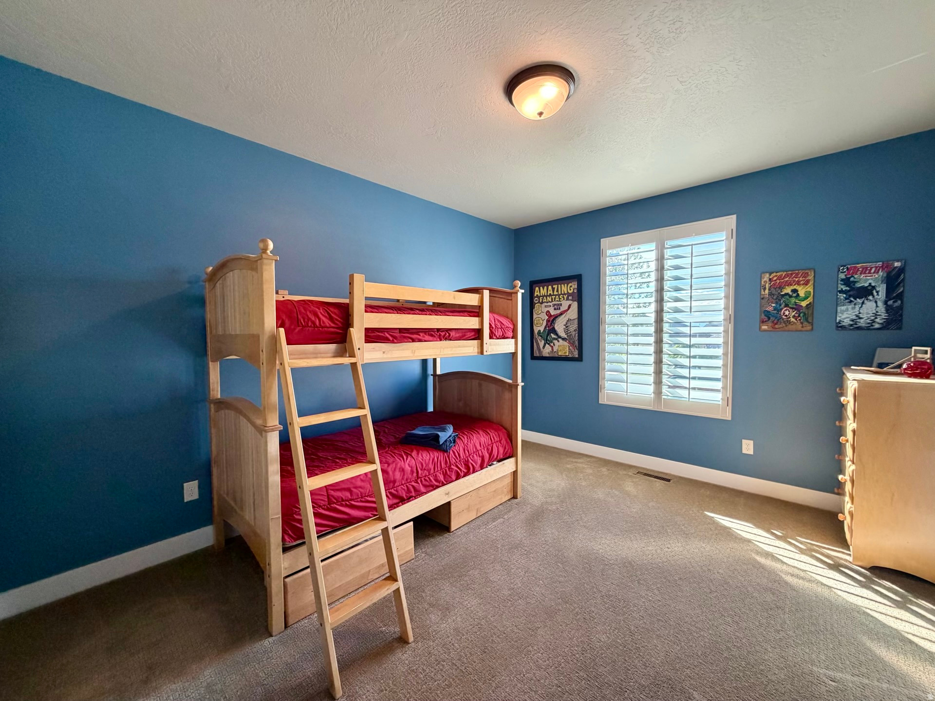 COUNTRY FIELDS - Residential