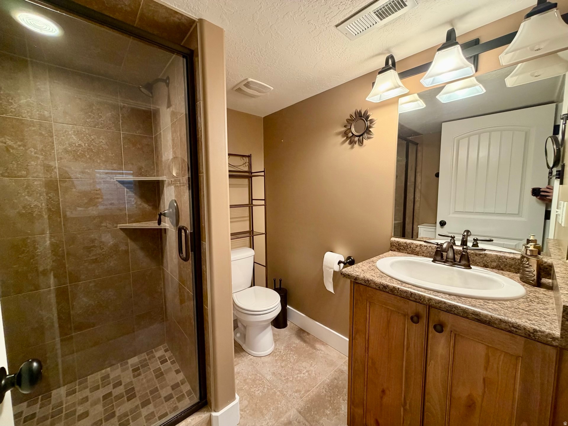 COUNTRY FIELDS - Residential