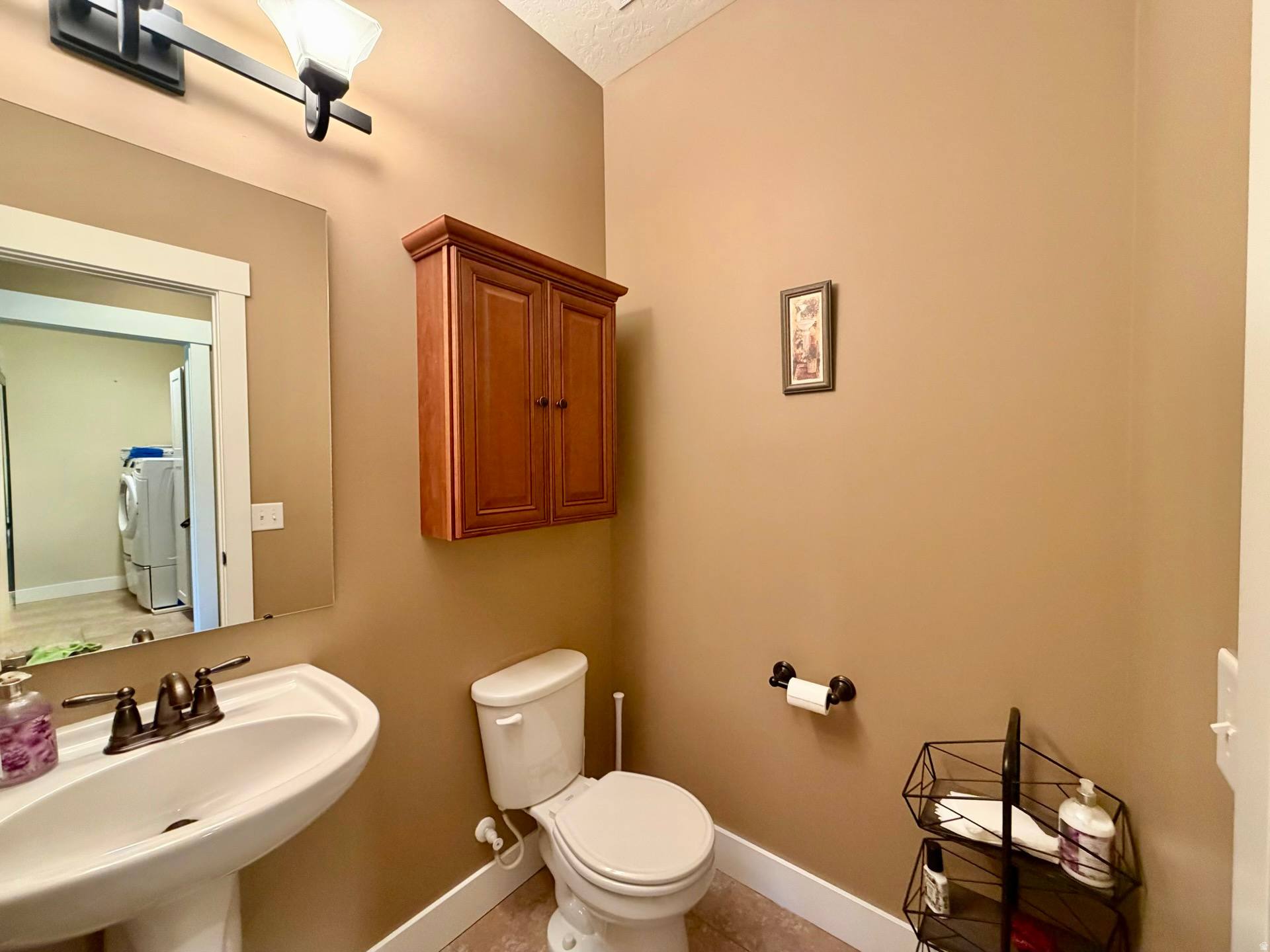 COUNTRY FIELDS - Residential