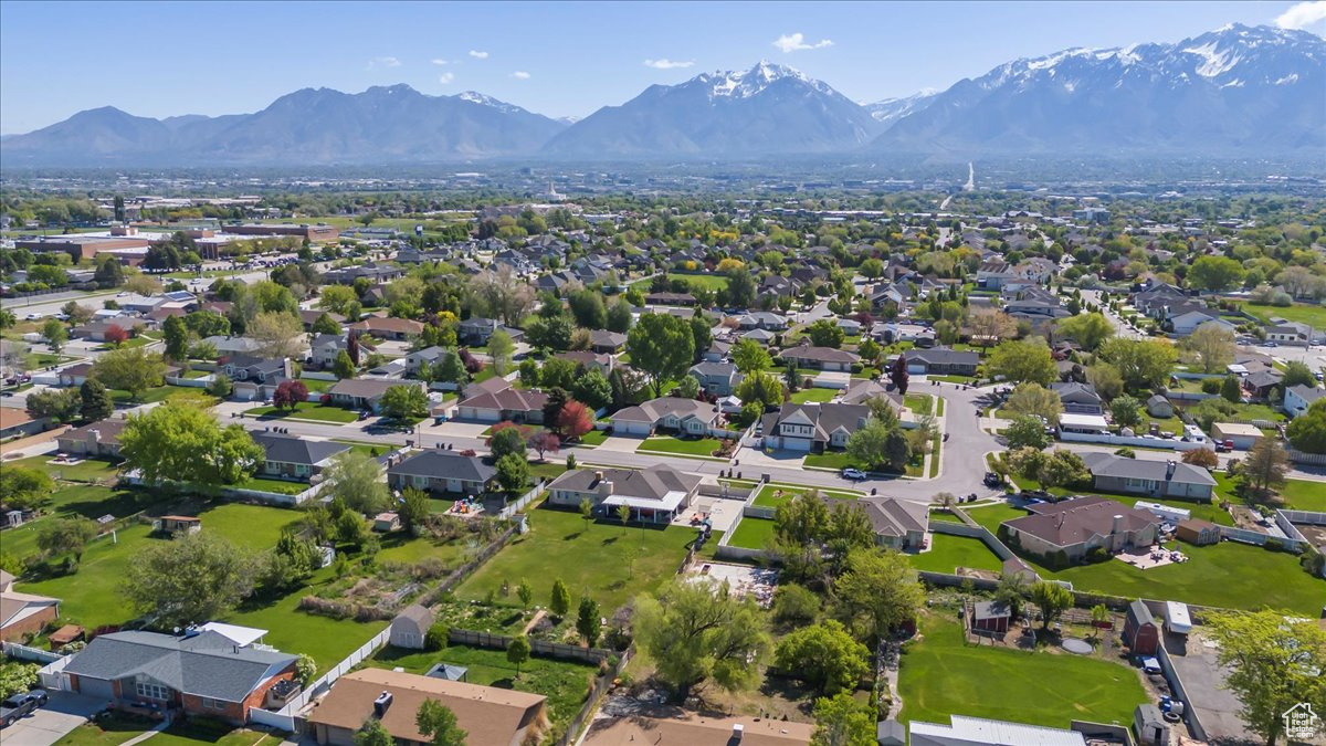 COVE ESTATES - Residential