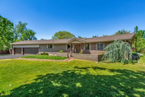 Photo of 2025 E HEDGEWOOD CT, Holladay, UT 84121 (MLS # 2159104)