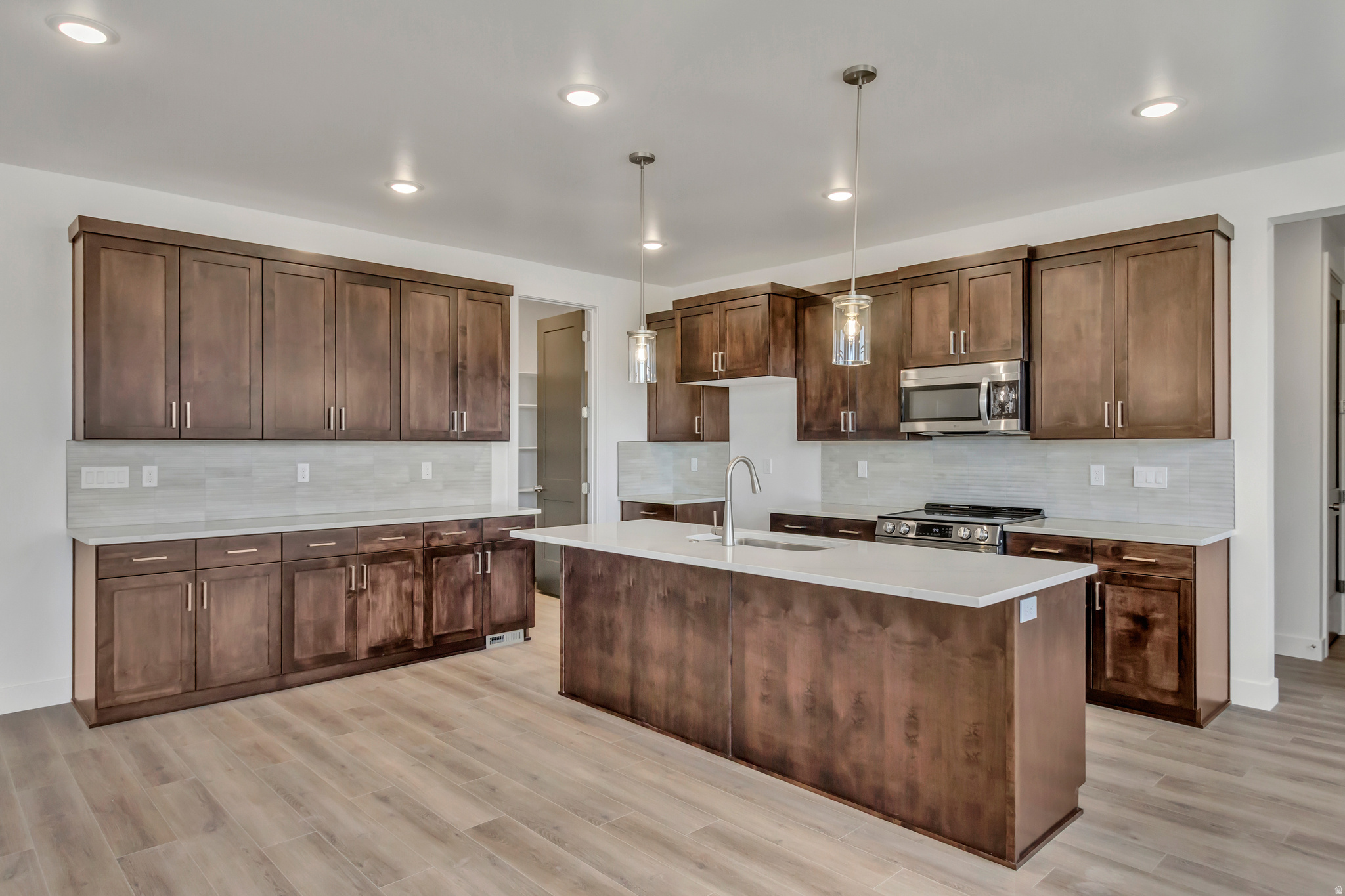 ARROWHEAD RANCH - Residential