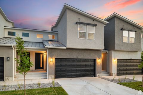 Photo of 4025 S WOODLAND AVE #328C, Mapleton, UT 84664 (MLS # 2115305)