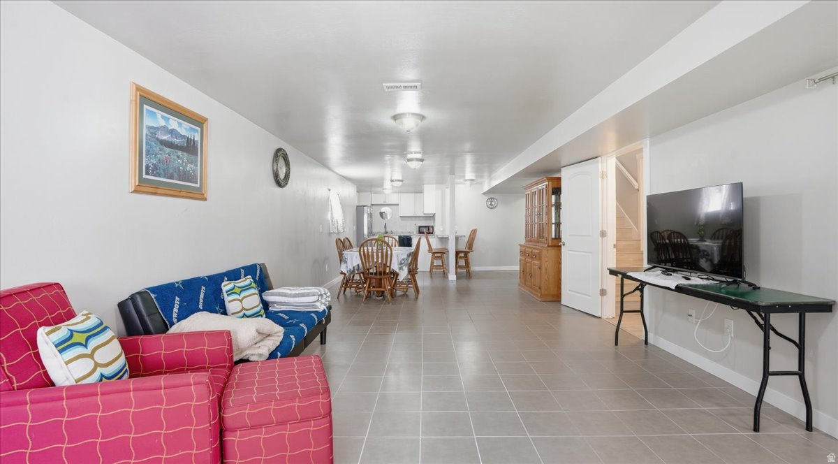 ASPEN POINTE - Residential