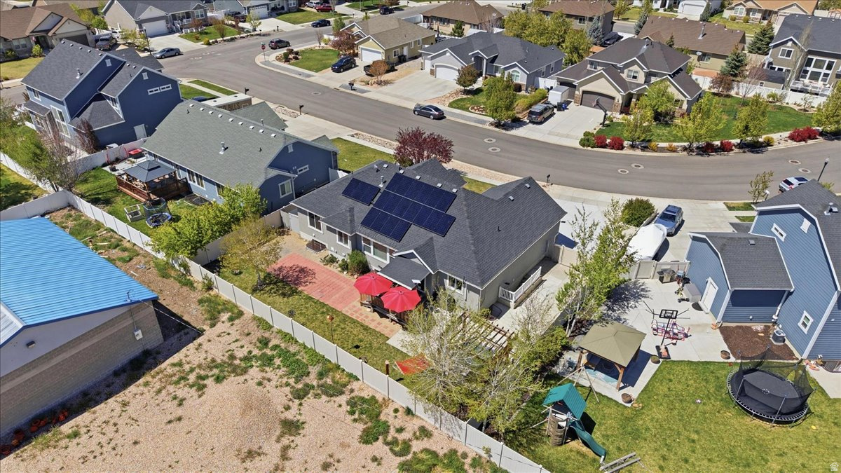 ASPEN POINTE - Residential