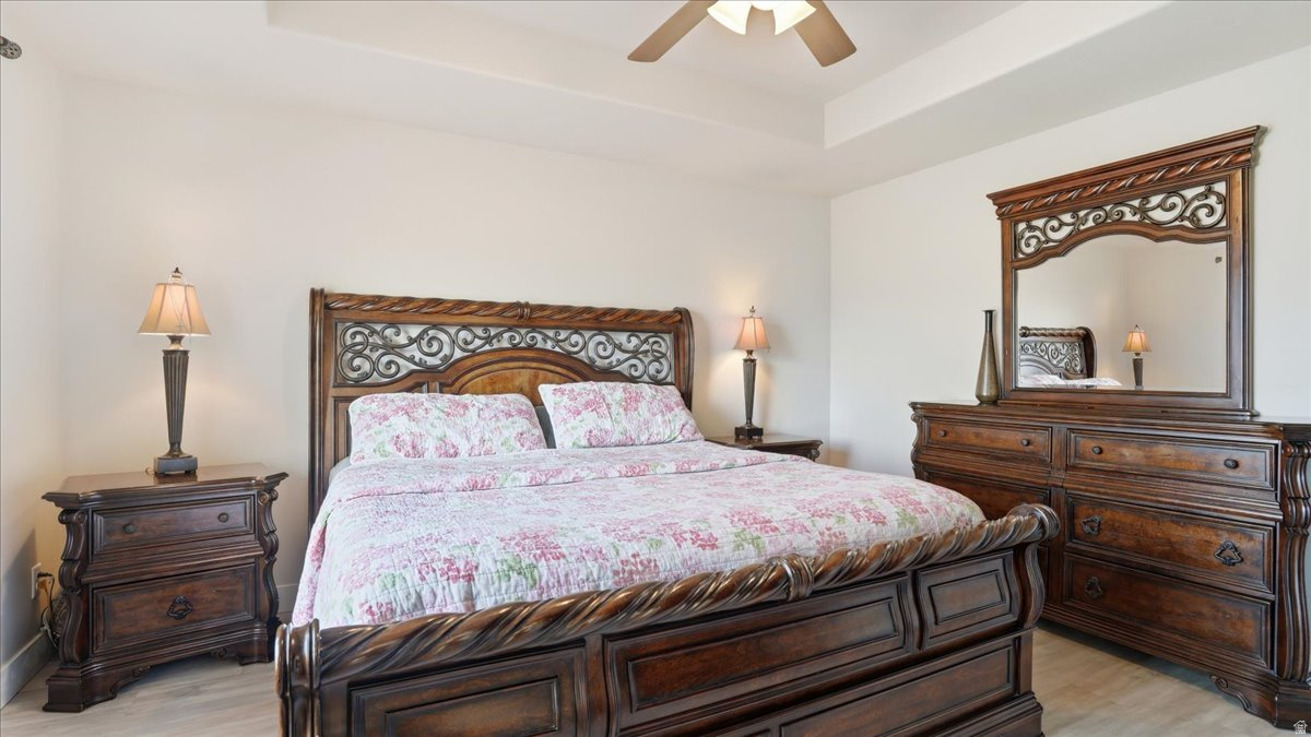 ASPEN POINTE - Residential