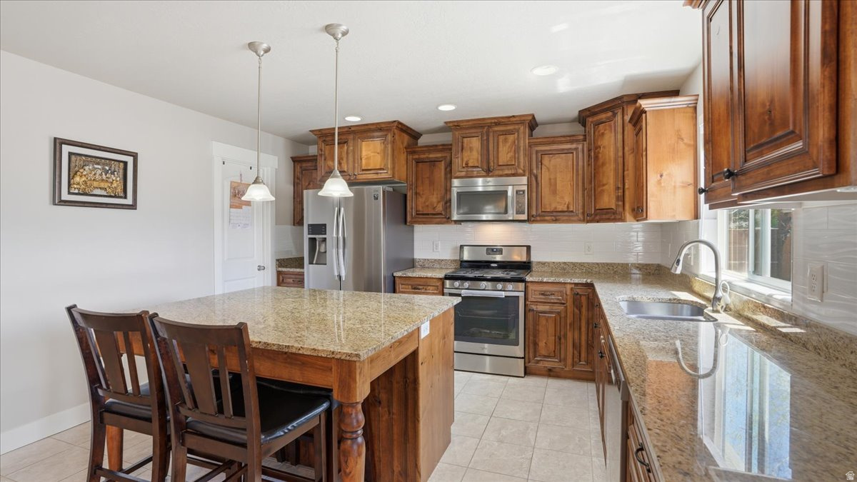 ASPEN POINTE - Residential