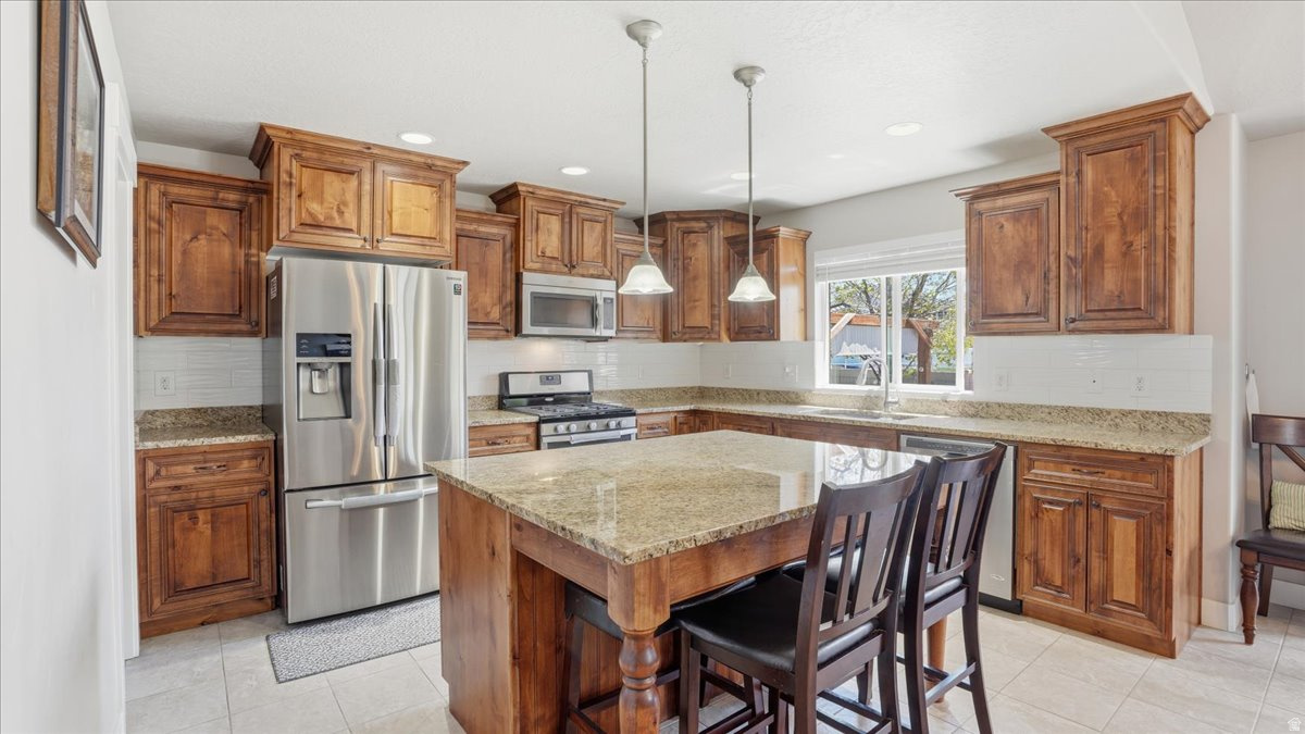 ASPEN POINTE - Residential