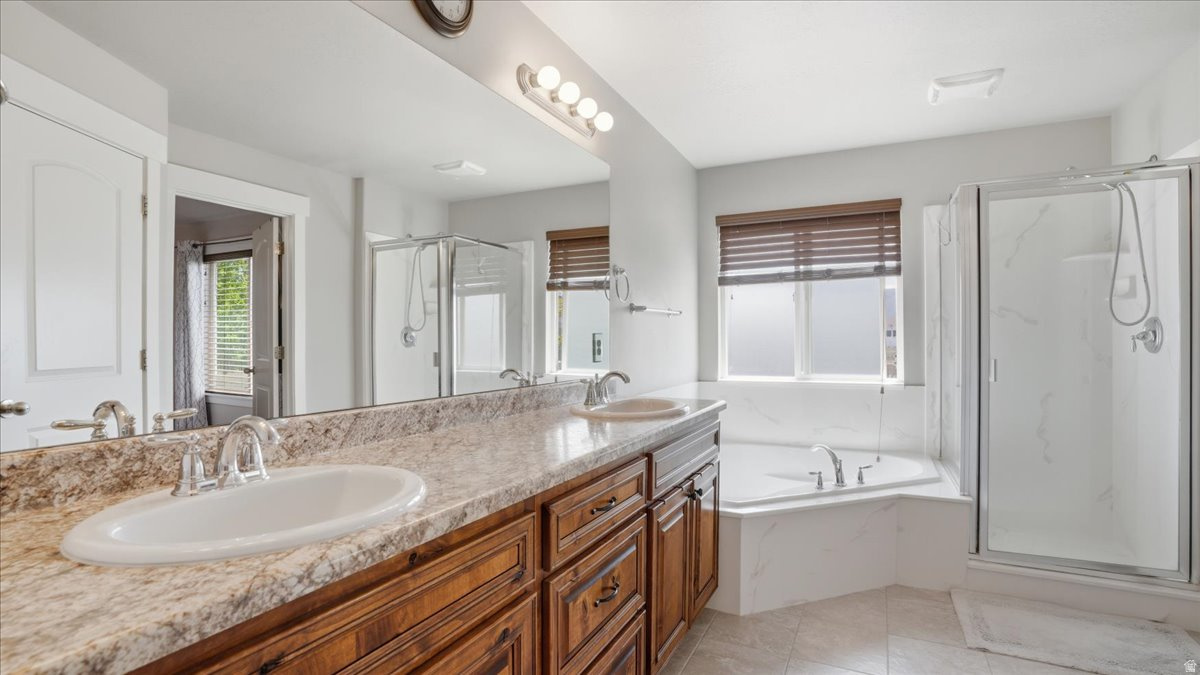 ASPEN POINTE - Residential
