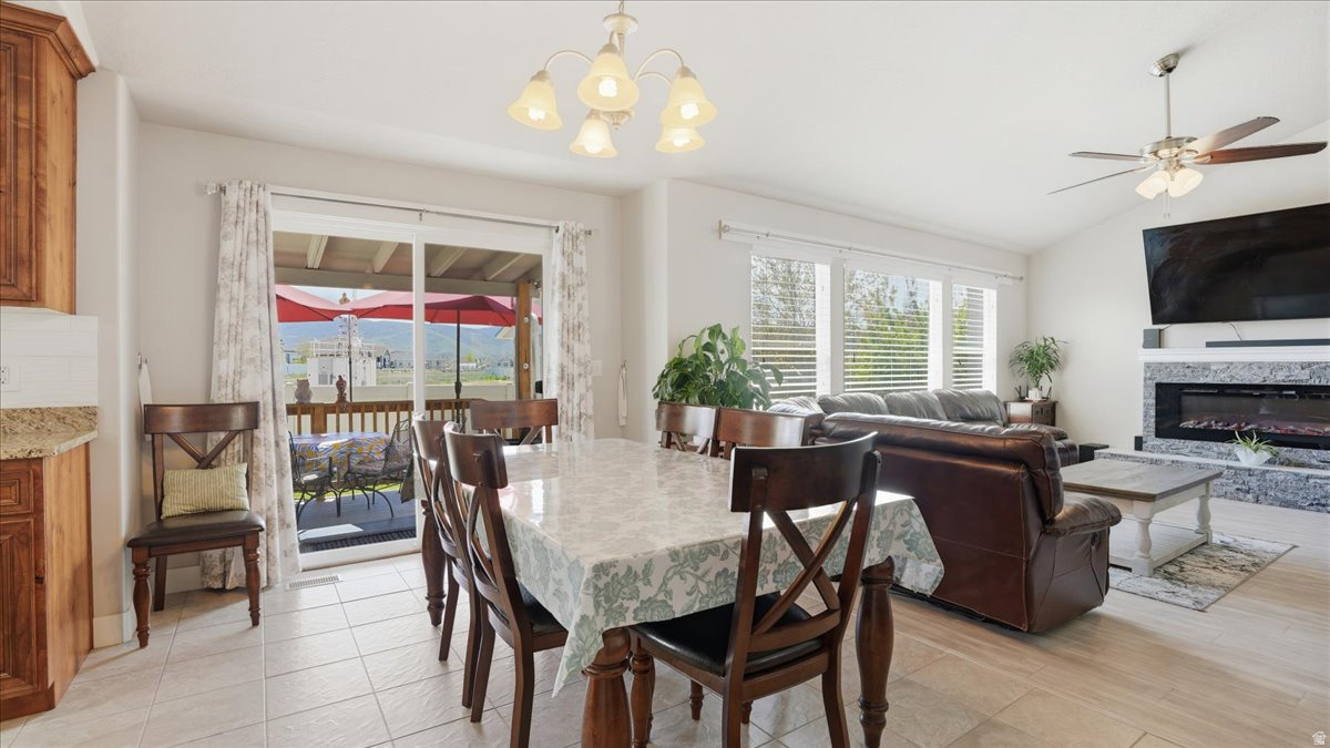 ASPEN POINTE - Residential