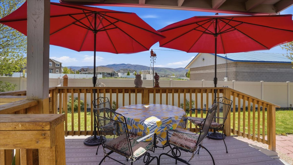 ASPEN POINTE - Residential