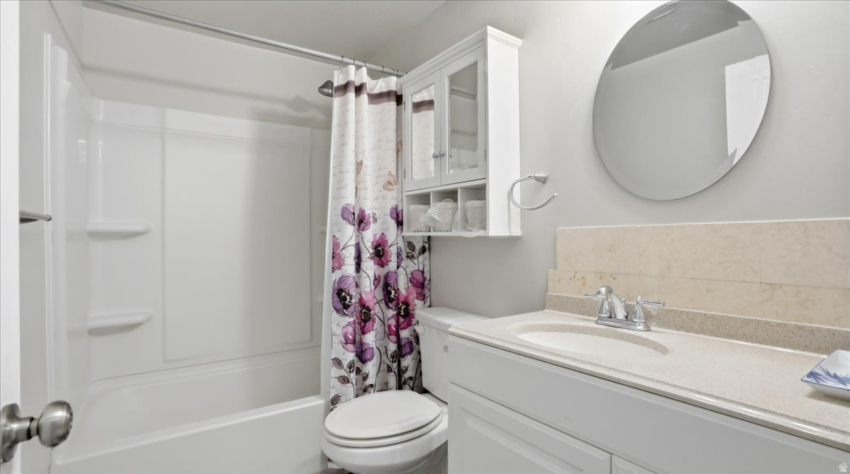 ASPEN POINTE - Residential
