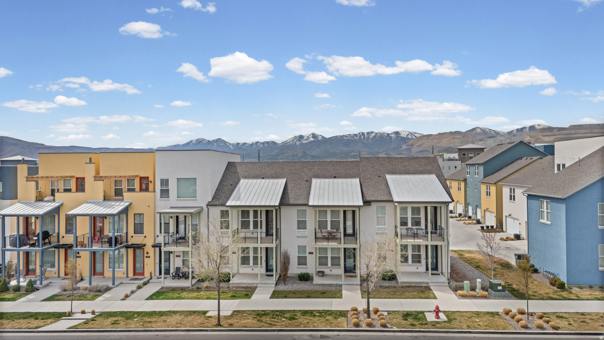 DAYBREAK SOUTH STATION - Residential