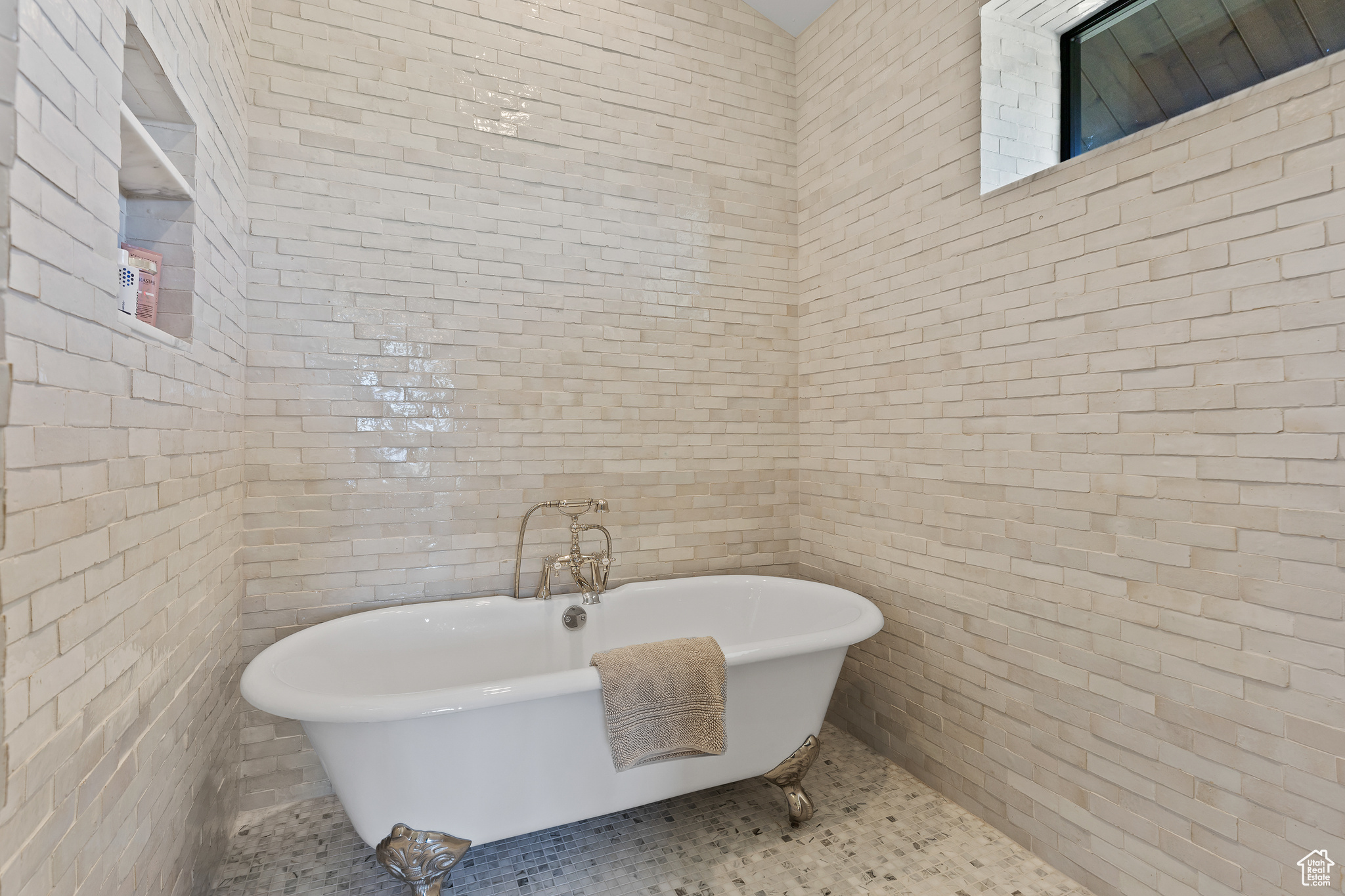 STEAM ENGINE MEADOWS - Residential