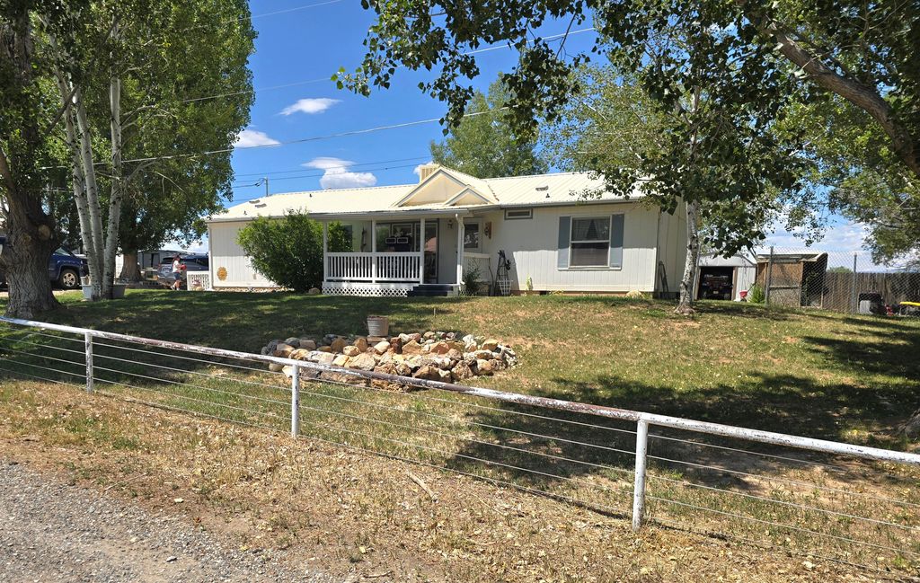 Photo of 3660 S VERNAL AVENUE AVE E, Vernal, UT 84078 (MLS # 2169288)