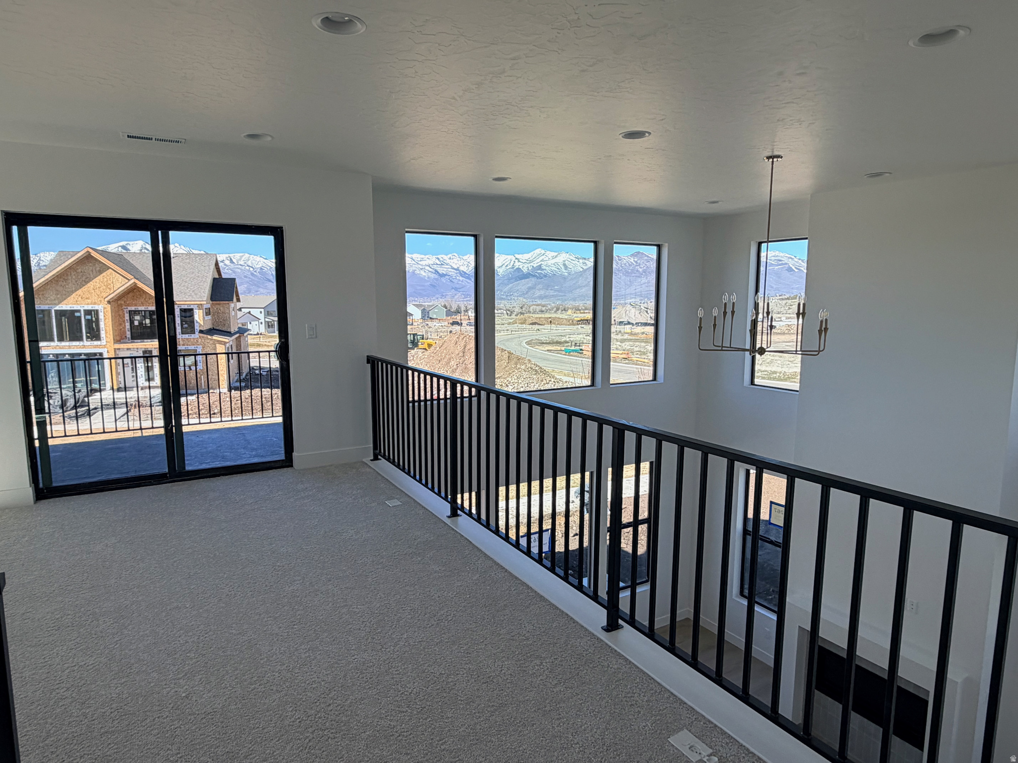 THE CROSSING - Residential