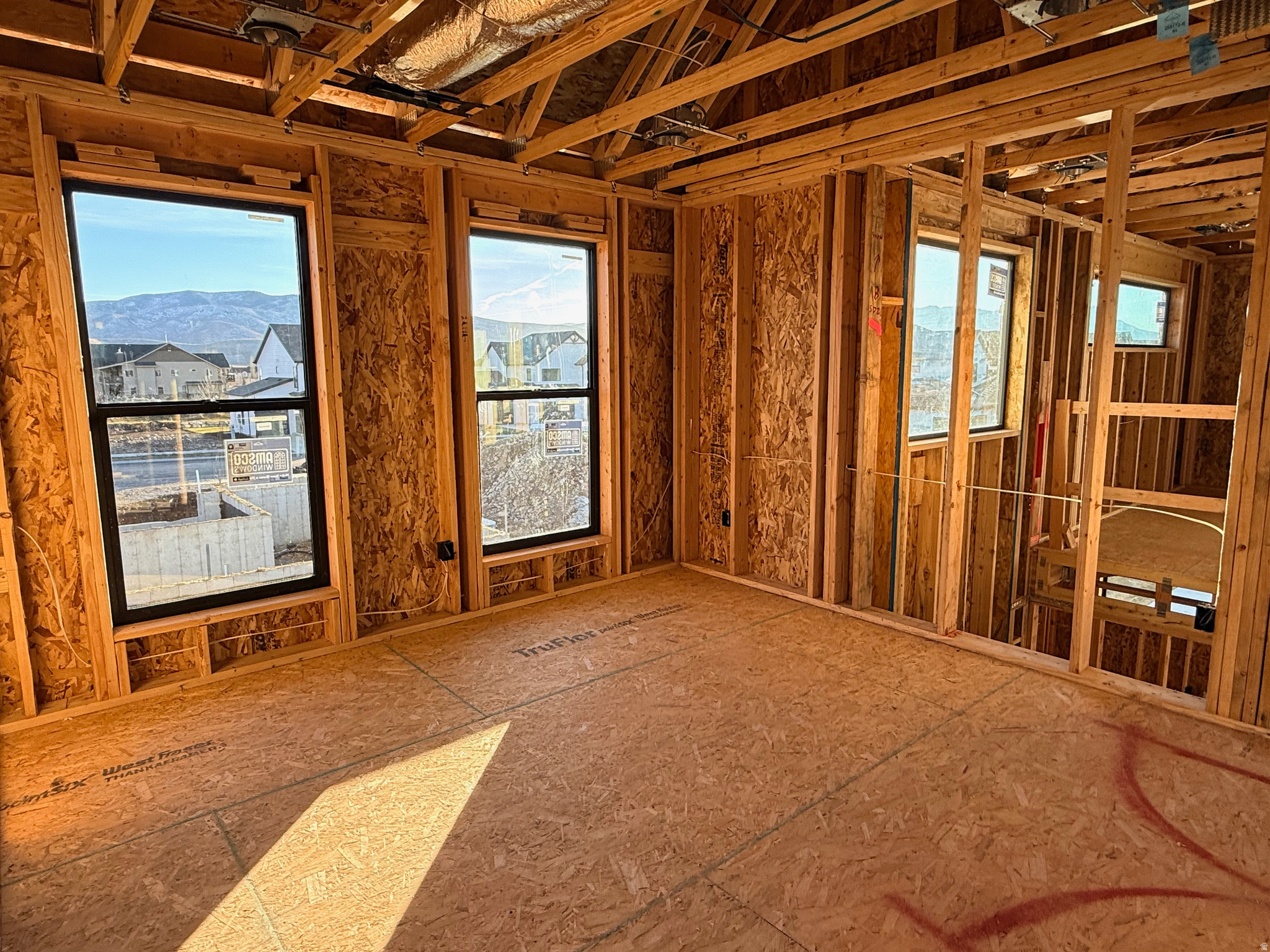 THE CROSSING - Residential