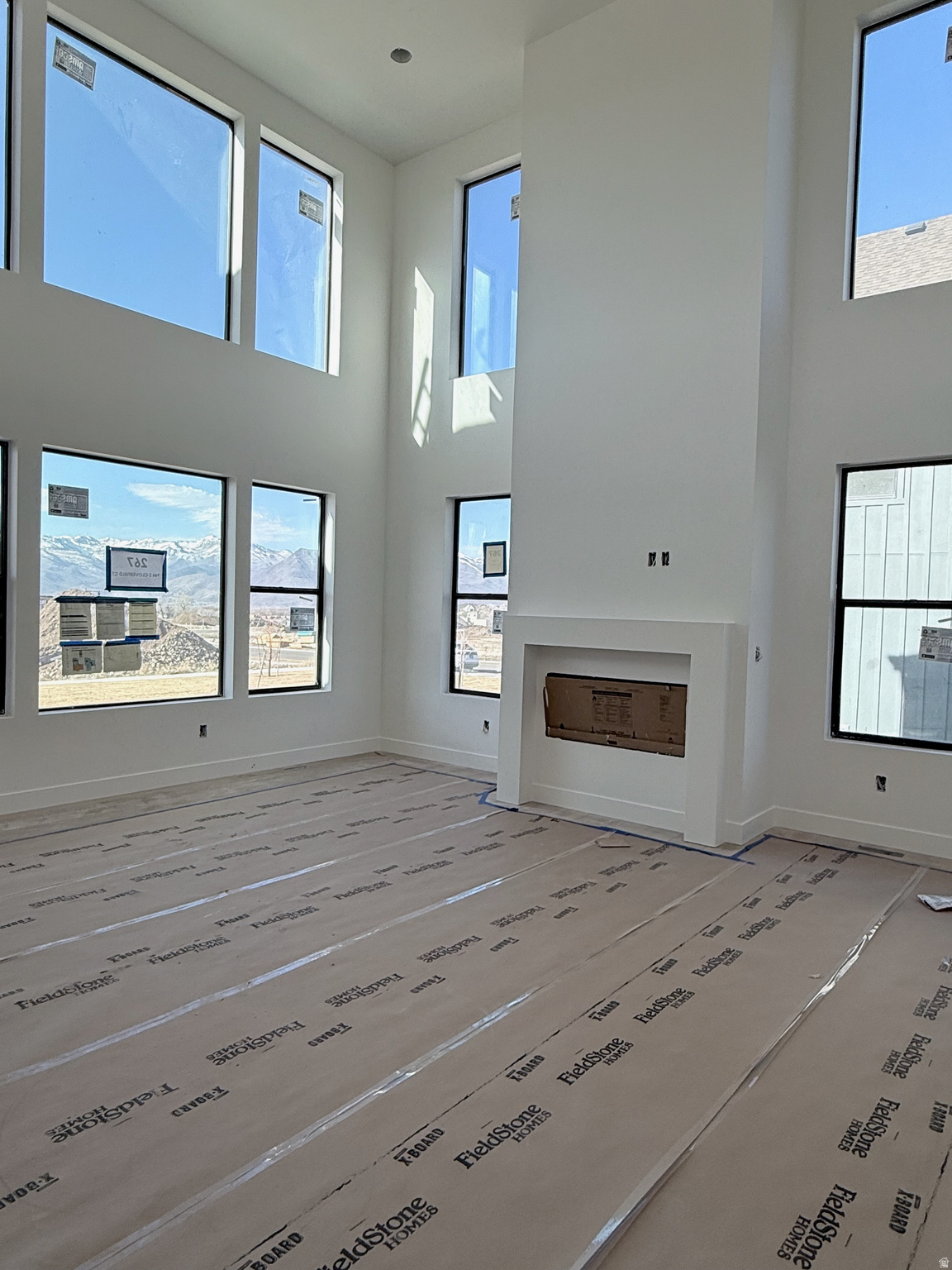 THE CROSSING - Residential