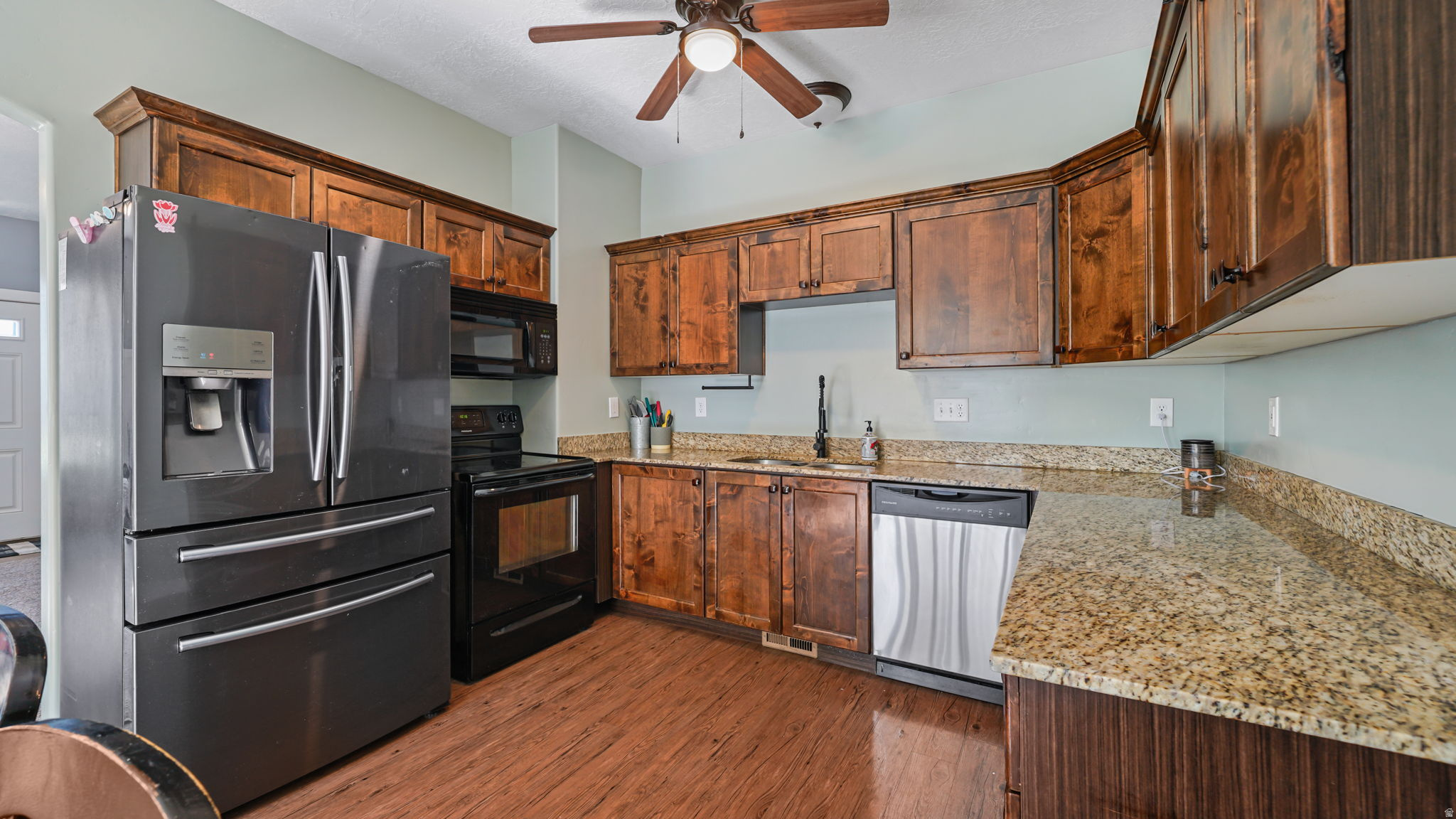EAGLE POINT - Residential