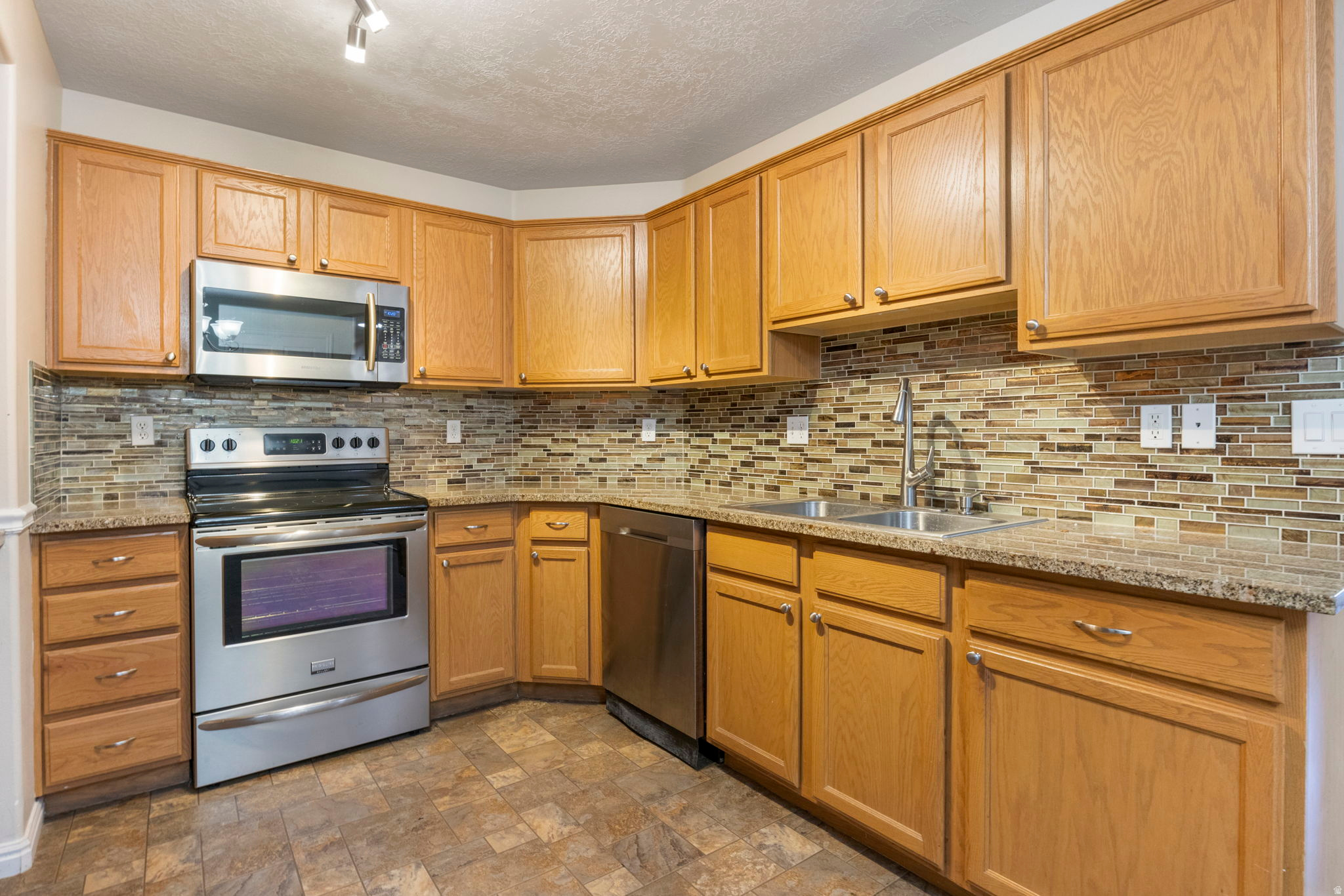 WILLOW SPRINGS - Residential