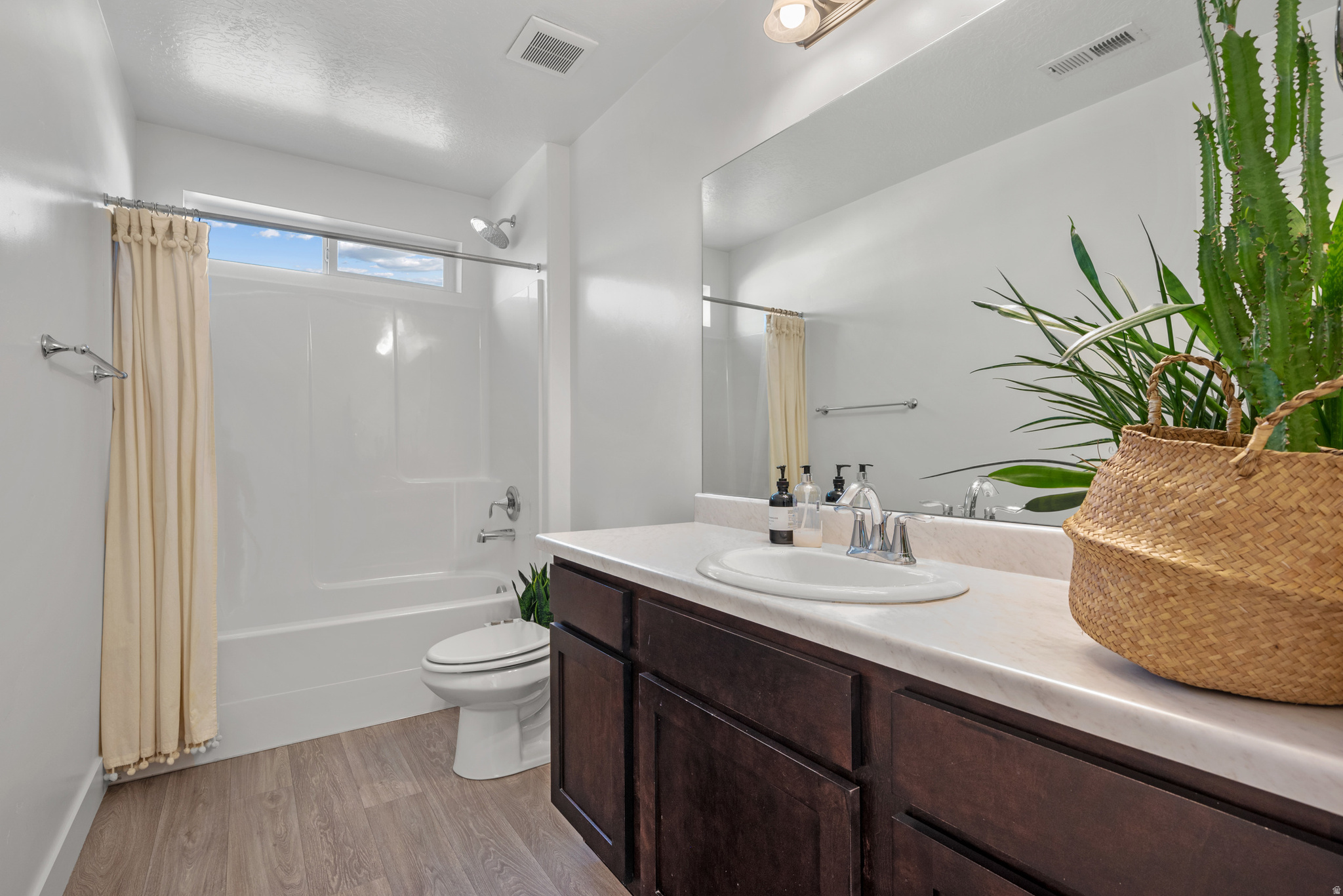 QUAILHILL AT MT. SARATOGA - Residential