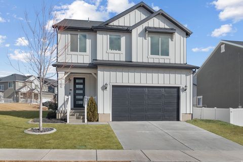 166 N DIAMOND BACK DR Saratoga Springs UT 84045