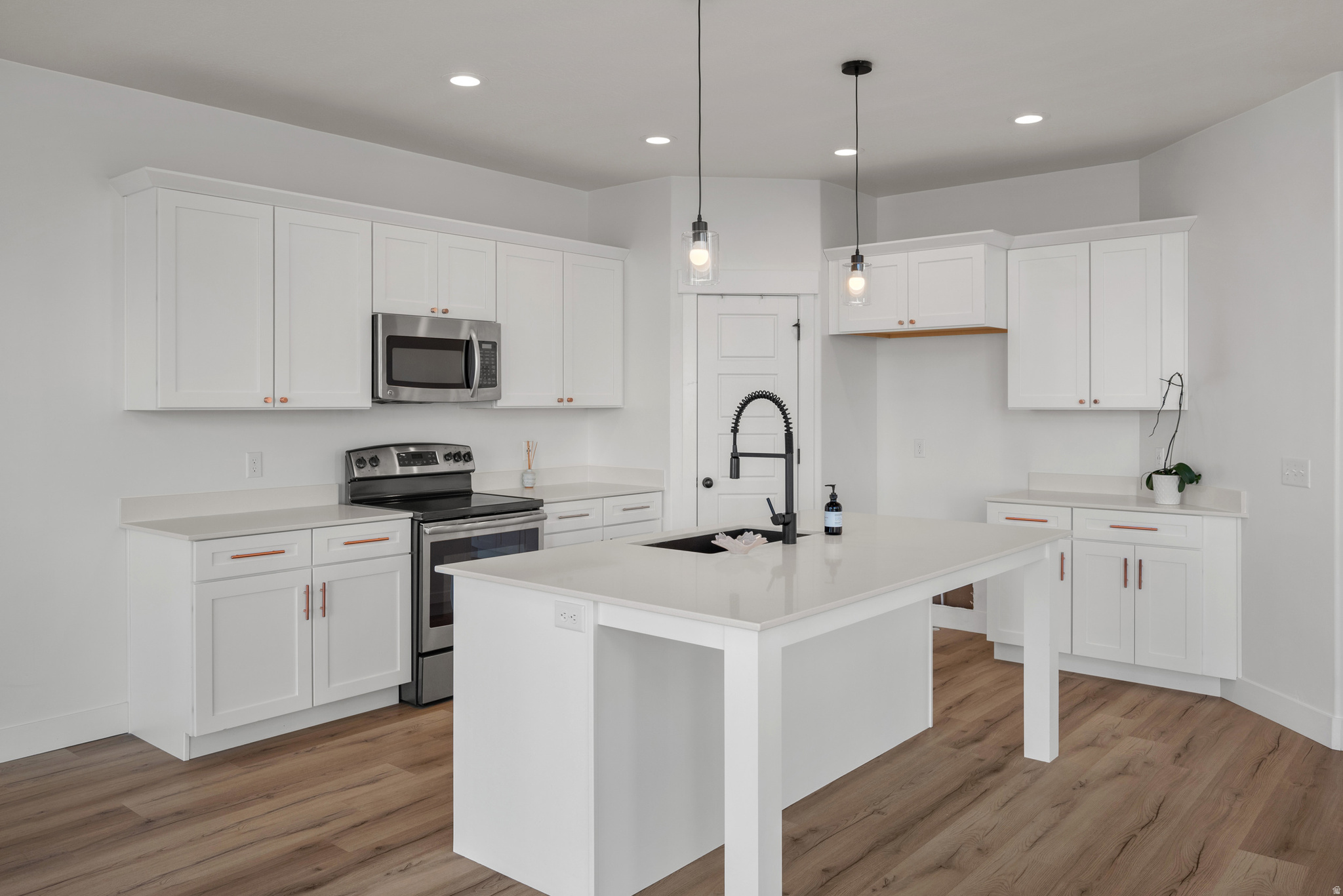 QUAILHILL AT MT. SARATOGA - Residential