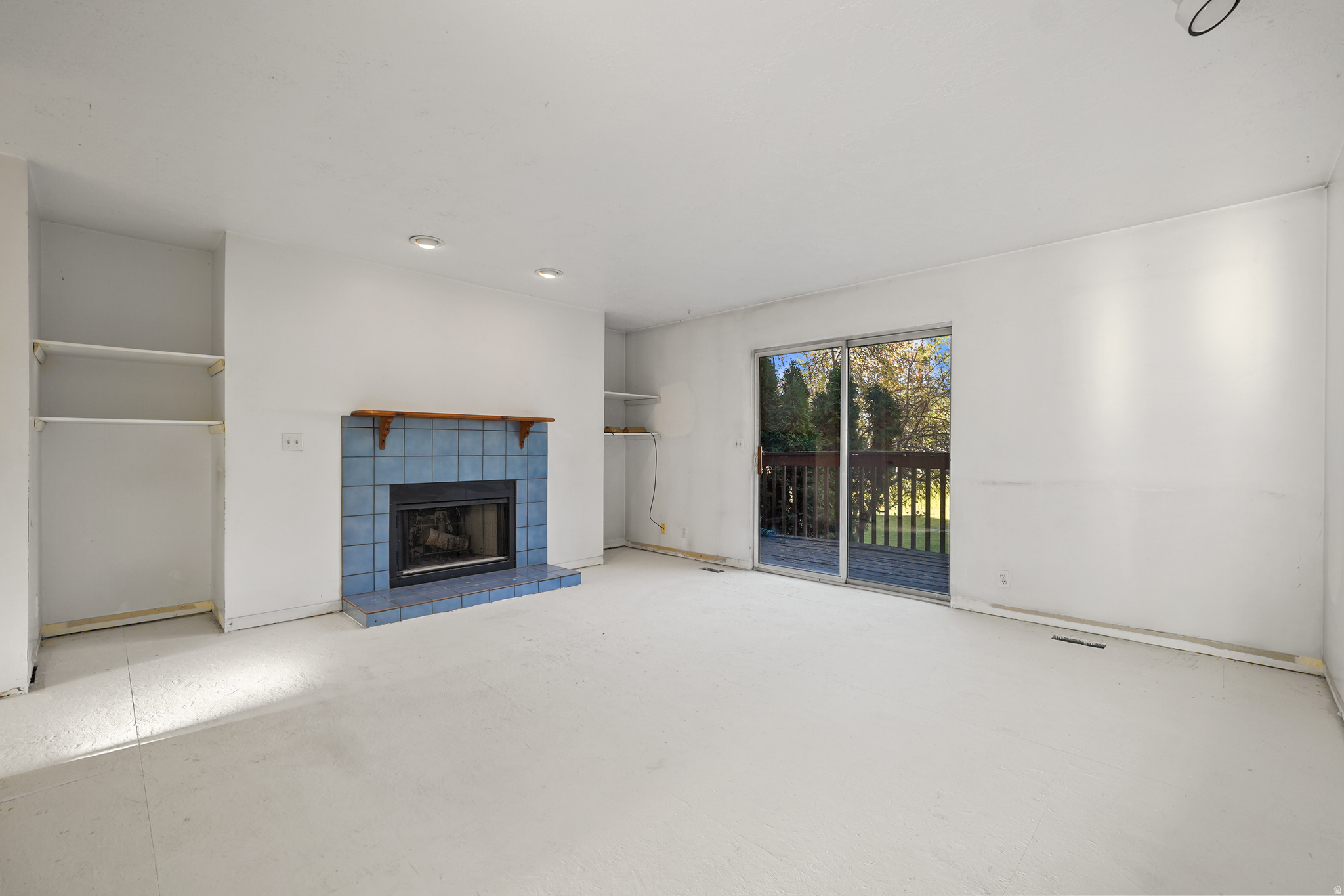 LDG 31 BRIARWOOD SPRINGS CONDMN - Residential