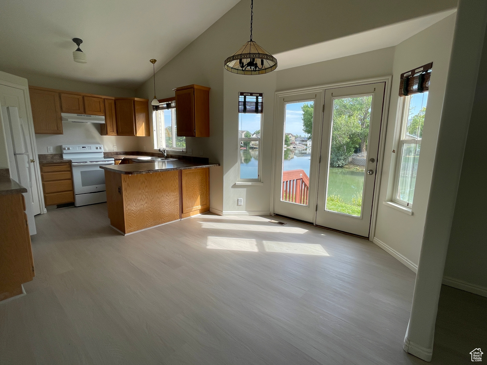 CAPTAINS ISLAND SUB - Residential Lease