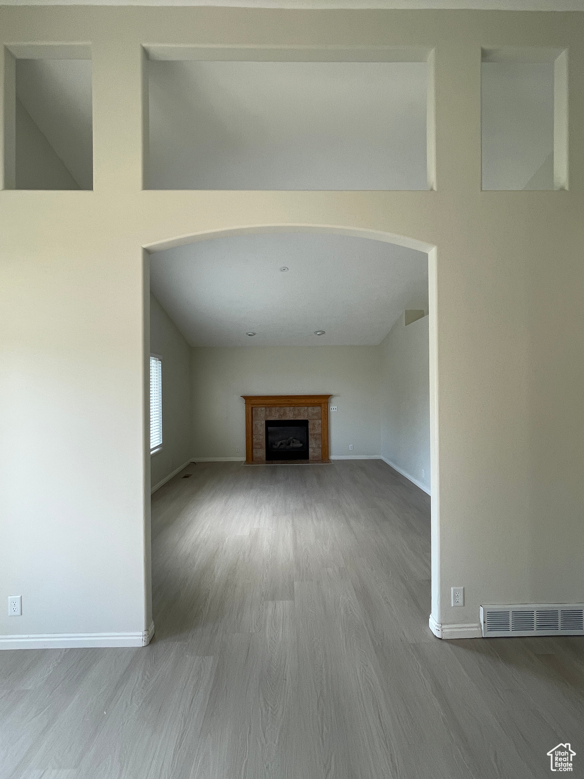 CAPTAINS ISLAND SUB - Residential Lease