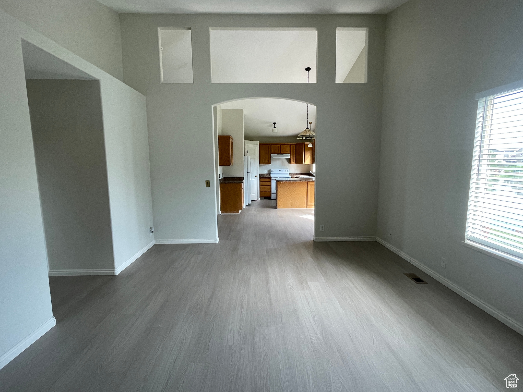 CAPTAINS ISLAND SUB - Residential Lease