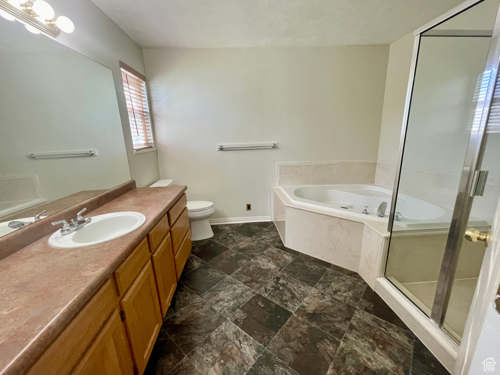 CAPTAINS ISLAND SUB - Residential Lease